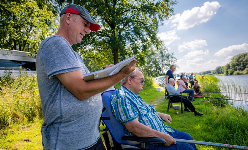 SAMEN VISSEN IN EMMEN